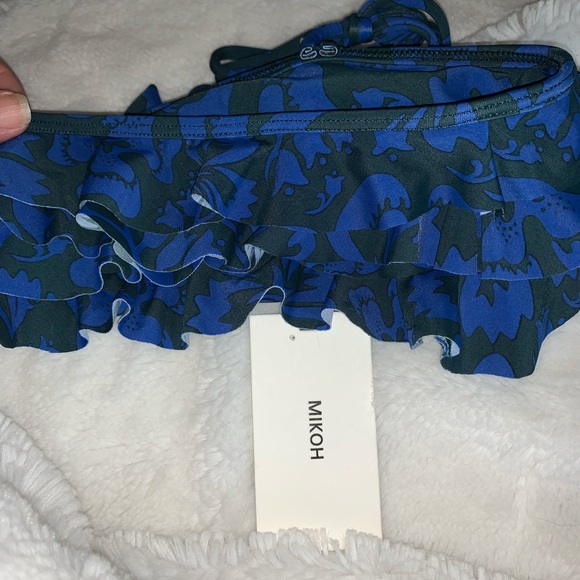Little girls Two piece bikini set medium MIKOH NWT - Picture 9 of 10